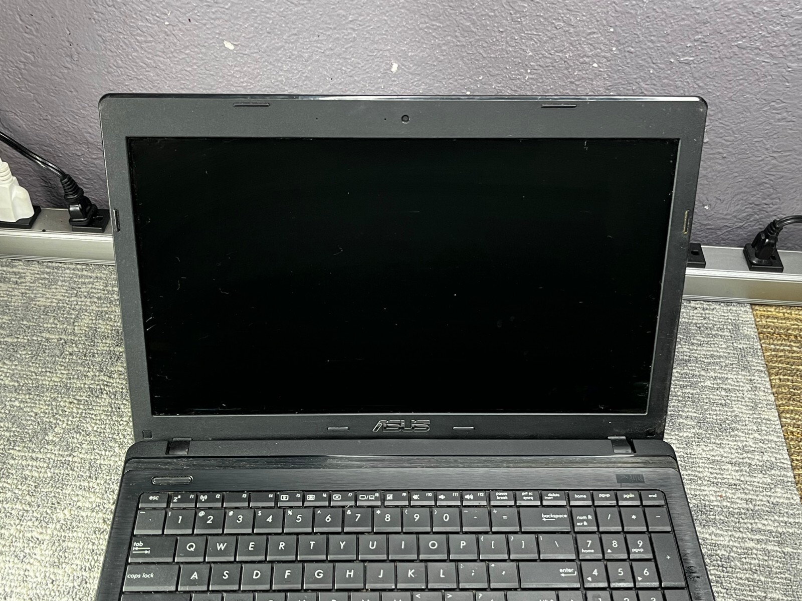 ASUS Inside X55A Laptop 15G29N005501 Parts Or Repair 170473
