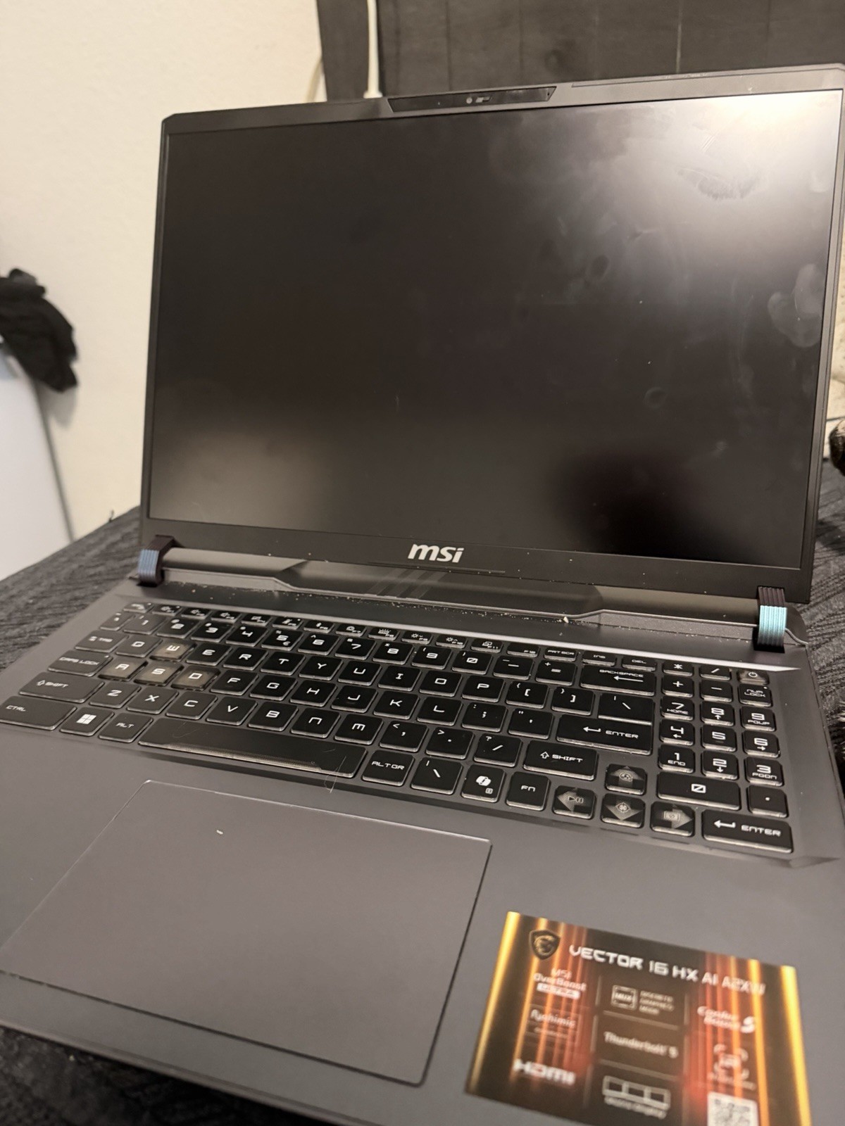 MSI Vector 16 HX AI A2XW Core Ultra 9 32GB 1TB SSD RTX 5070 Win11