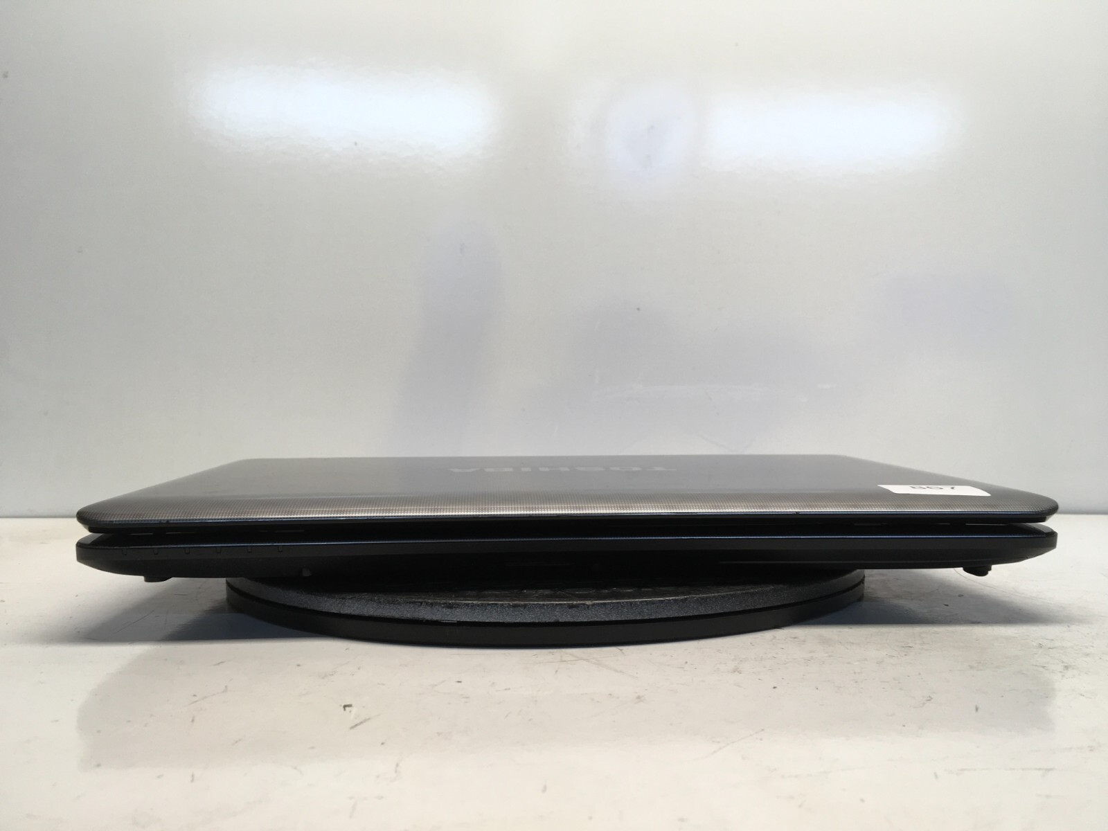 Toshiba Satellite L755-S5158 Intel i5-2450M 2.5GHz 4 GB NO HDD