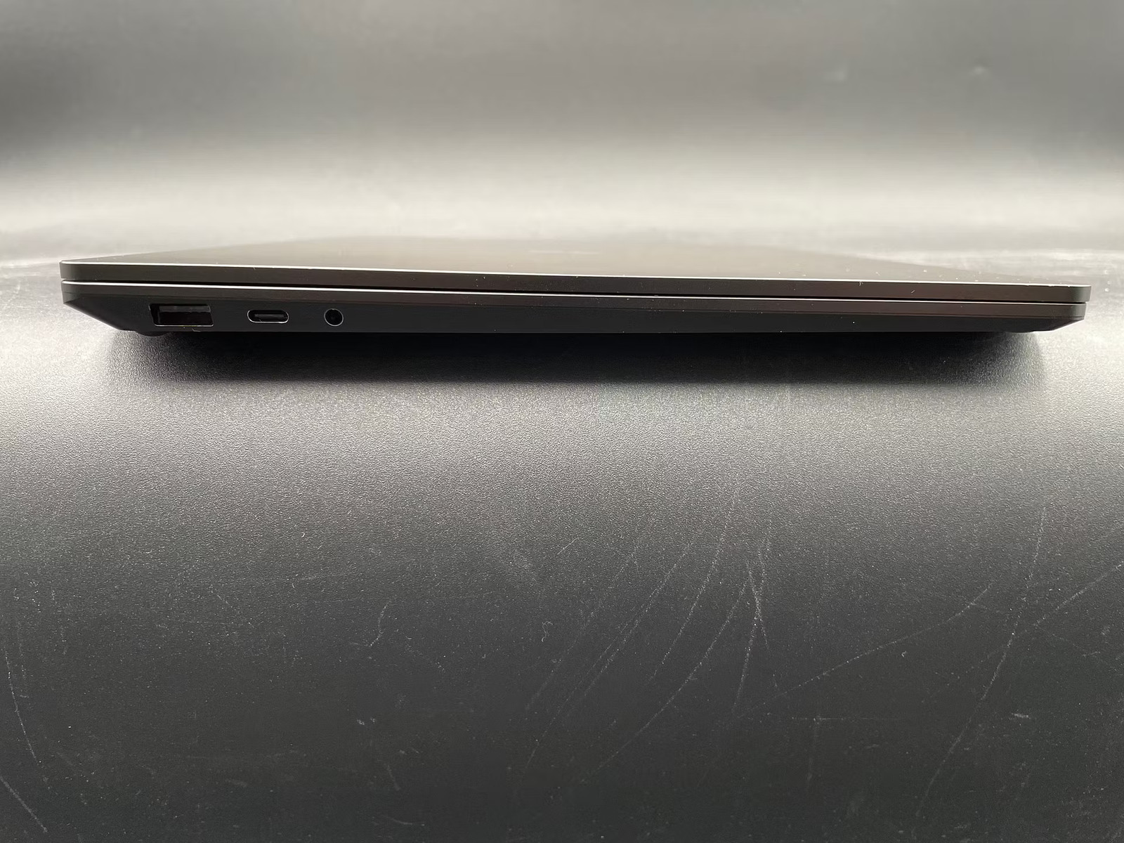 Microsoft Surface Laptop 3 Used 13.5″ (i7-1065G7-16GB-256GB NVMe)