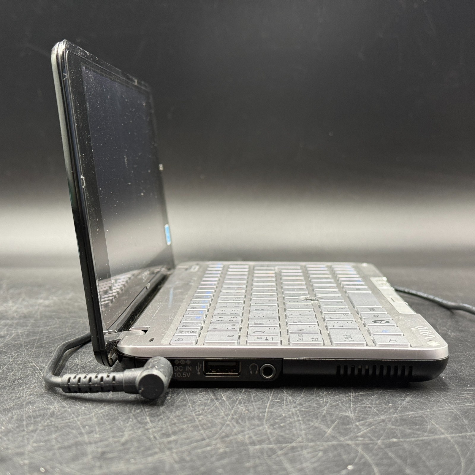 Sony VAIO VGN-P90HS RAM 2GB HDD 64GB Ultra Portable Laptop 8in Atom In Stock