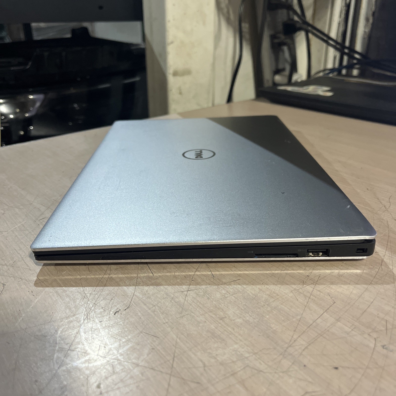 DELL XPS 13 9360 INTEL CORE I5-7300U 2.60GHZ 8GB RAM NO HD