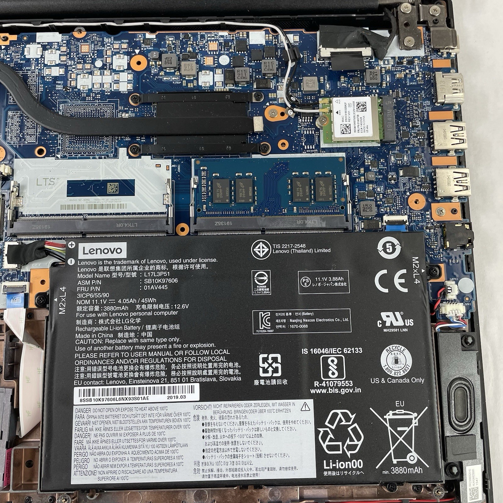 Lenovo ThinkPad E580 15.6″ i5-7200U 2.50 GHz 8 GB RAM No SSD No OS No AC