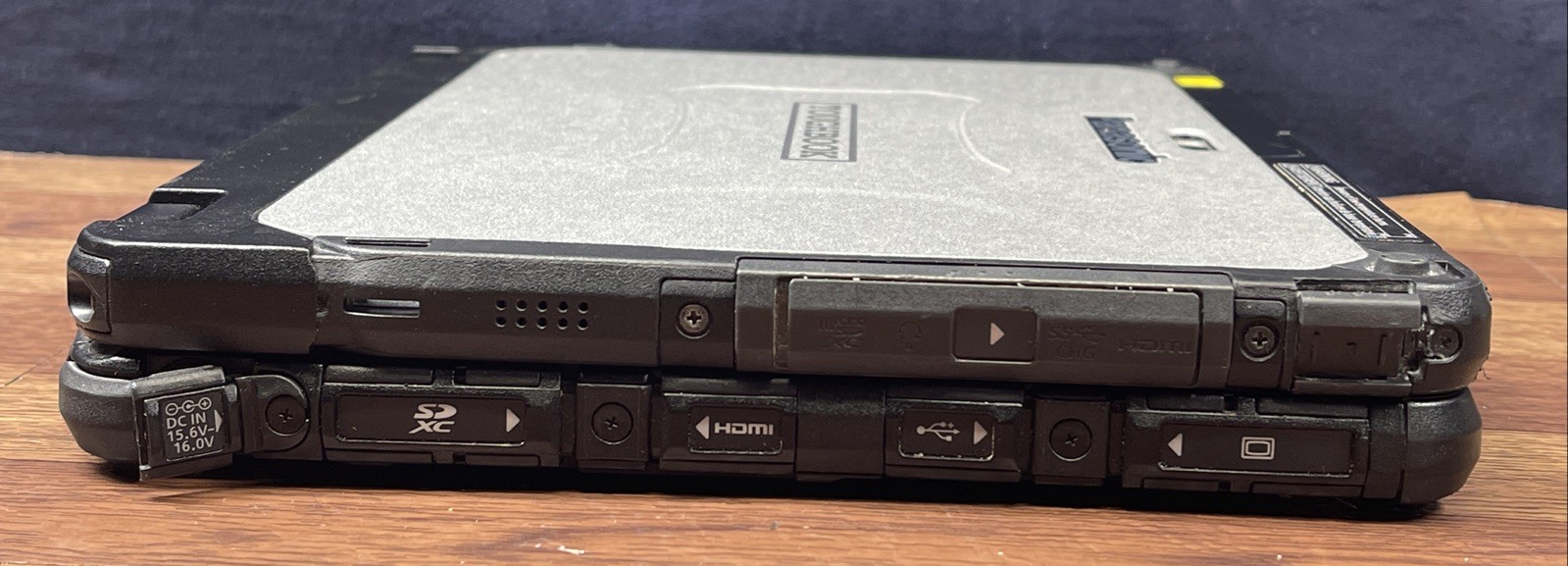 Panasonic Toughbook CF-20 Core i5- 7Y57 3.30 GHz 16GB RAM 256GB SSD NO OS