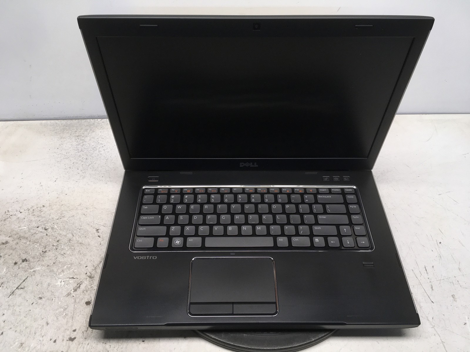 Dell Vostro 3555 AMD A6-3400M 1400MHz 4 GB NO HDD No Batt