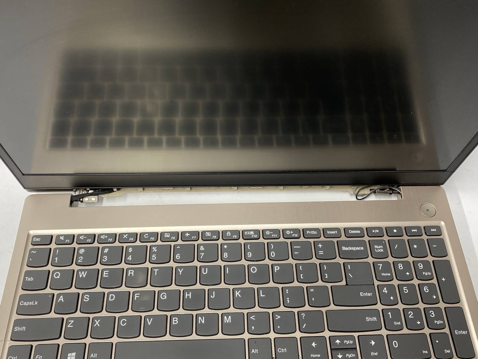 Lenovo IdeaPad 3 15IL05 – FHD – i3-1005G1 – No SSD/No OS – READ