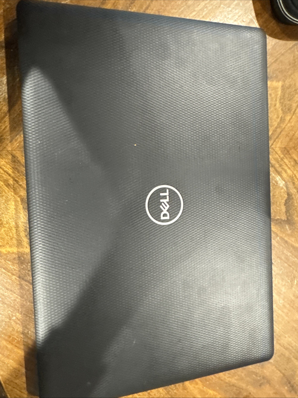 dell inspiron 3593: Intel I3. 4gb Of Ram. 500gb Hdd, 128gb Ssd. No Windows