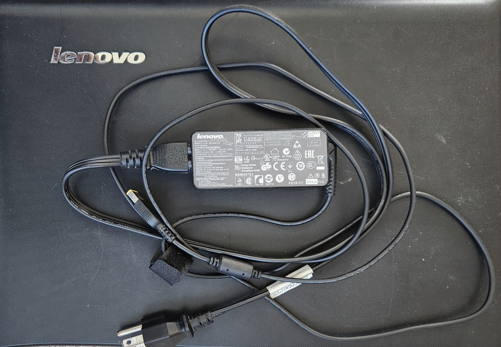 Lenovo g50-45 laptop with Charger 6GB 15.6″ Used No HD