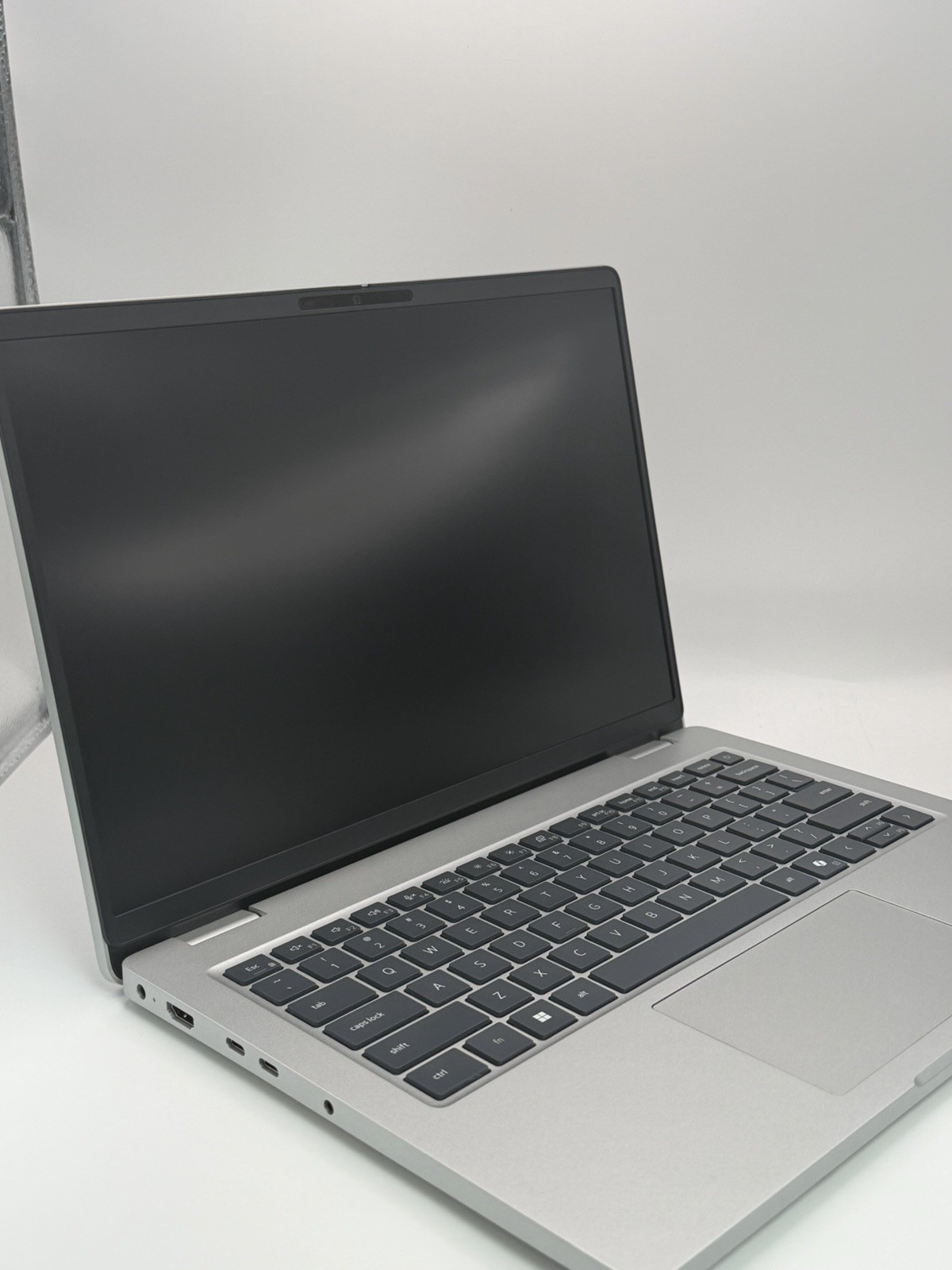 Dell 14″ Pro Laptop – Ultra 7 255U 16GB 512GB SSD TB4 WiFi 6E W11P – 1K04G