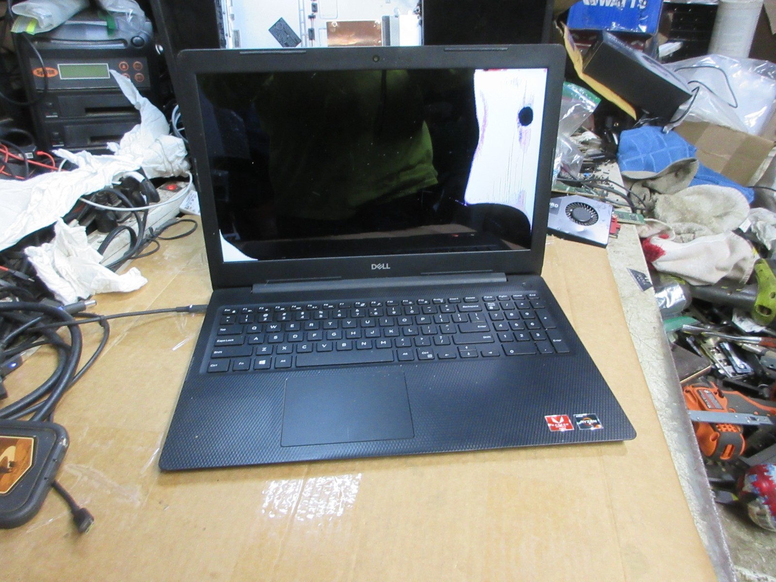 DELL INSPIRON 3585 15.6″ LAPTOP AMD RYZEN 3 WIFI BATTERY – PARTS OR REBUILD