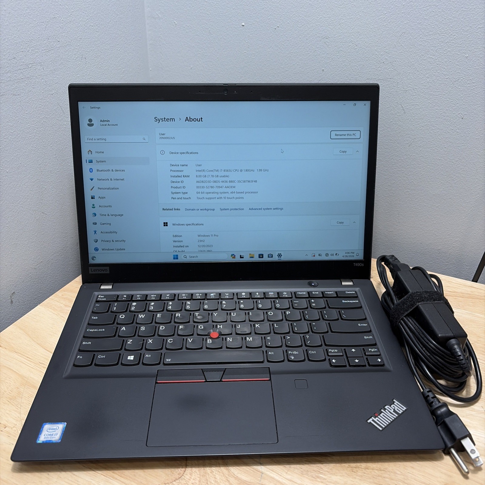 Lenovo ThinkPad T490s Core i7-8565U 1.80GHZ , 8GB 256GB SSD WCam Win 11 Pro Cord