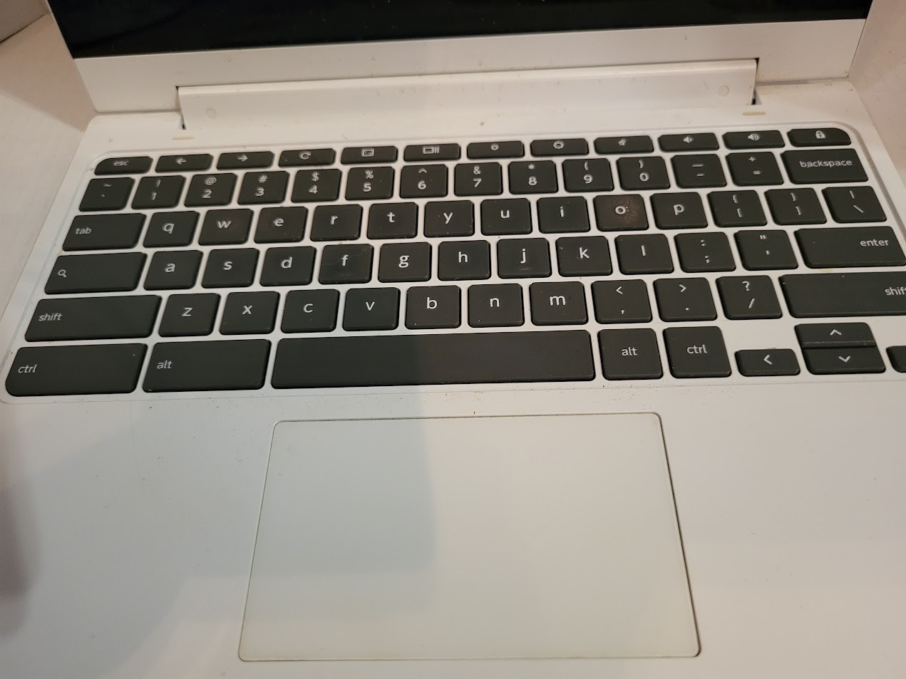 google chrome laptop white for parts only
