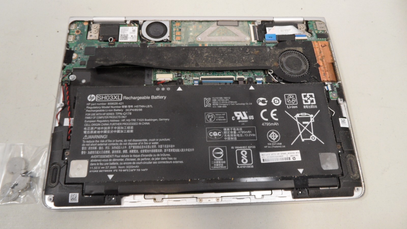 HP 13-ac013dx Laptop For Parts No Power Cracked Screen See Pictures