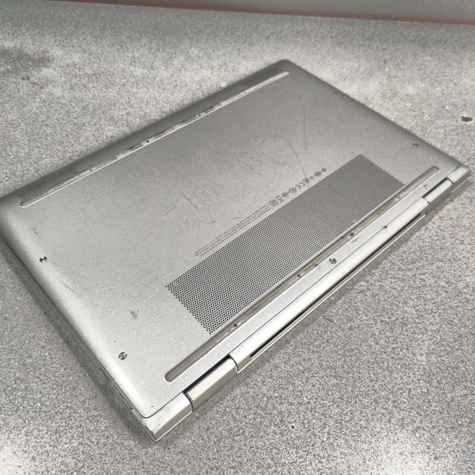 HP EliteBook X360 1030 G4 T i7-8665U 13″ 16GB RAM NO SSD/OS/AC HEAVILY SCUFFED
