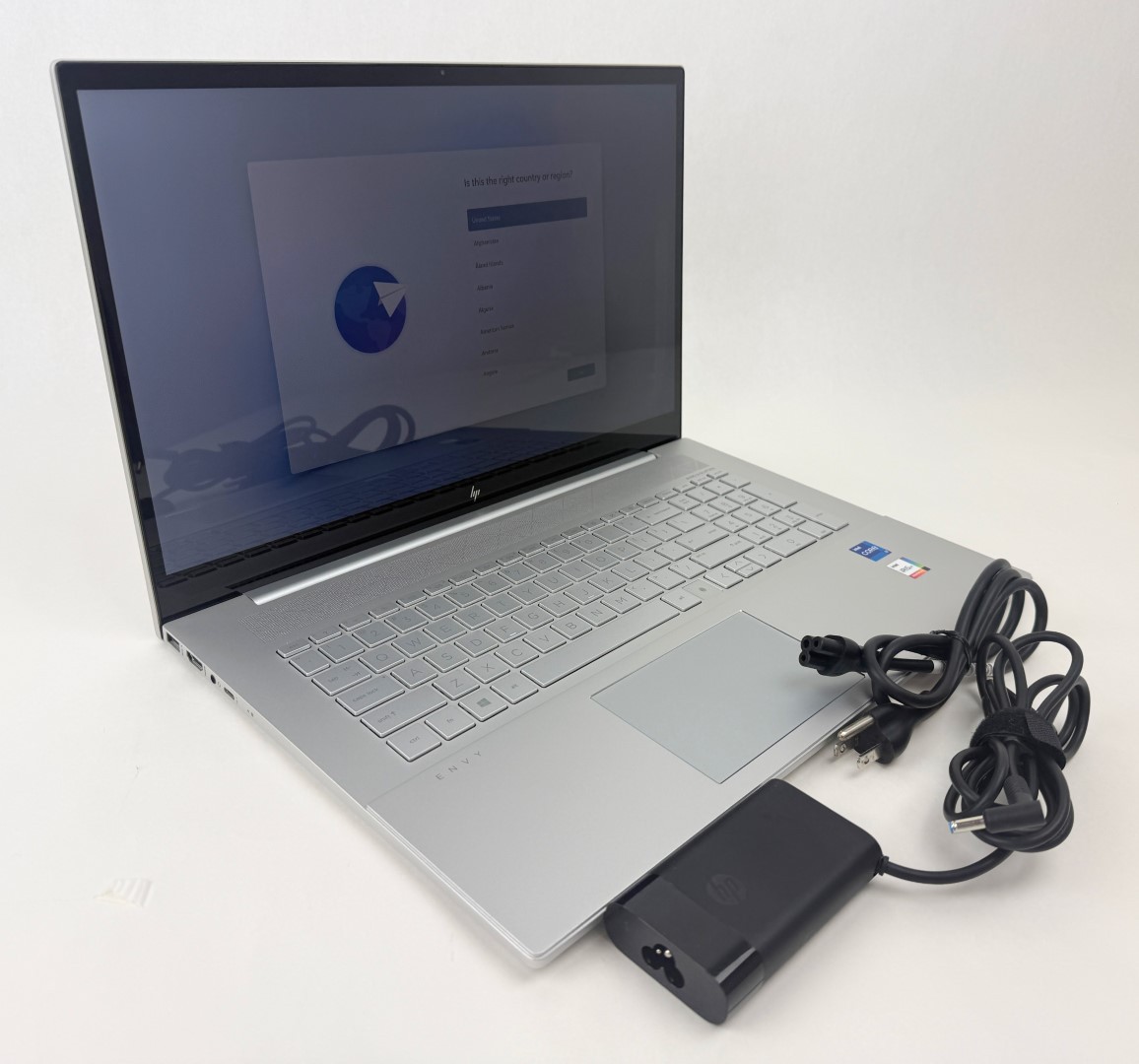 HP Envy 17t-cg100 CTO 17.3″ FHD Touch i7-1165G7 16GB 1TB SSD W11H