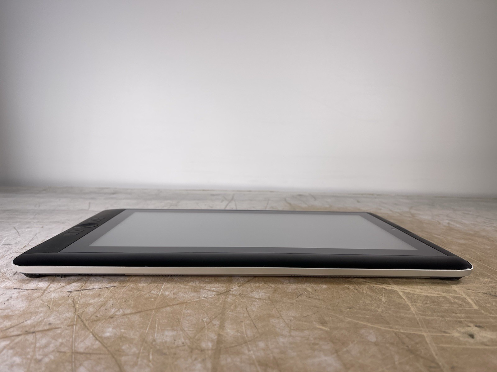 WACOM DTH-W1300 i7-3517U @ 1.9 GHz, 8GB RAM, NO HDD/OS – (FOR PARTS)
