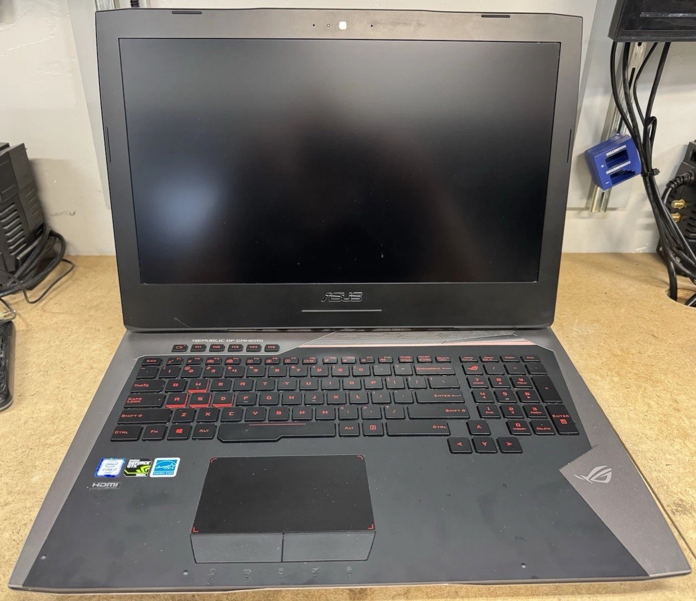 Asus G752VY-DH78K i7 6820HK GTX 980M 17.3″ IPS Laptop BAD FOR PARTS REPAIR