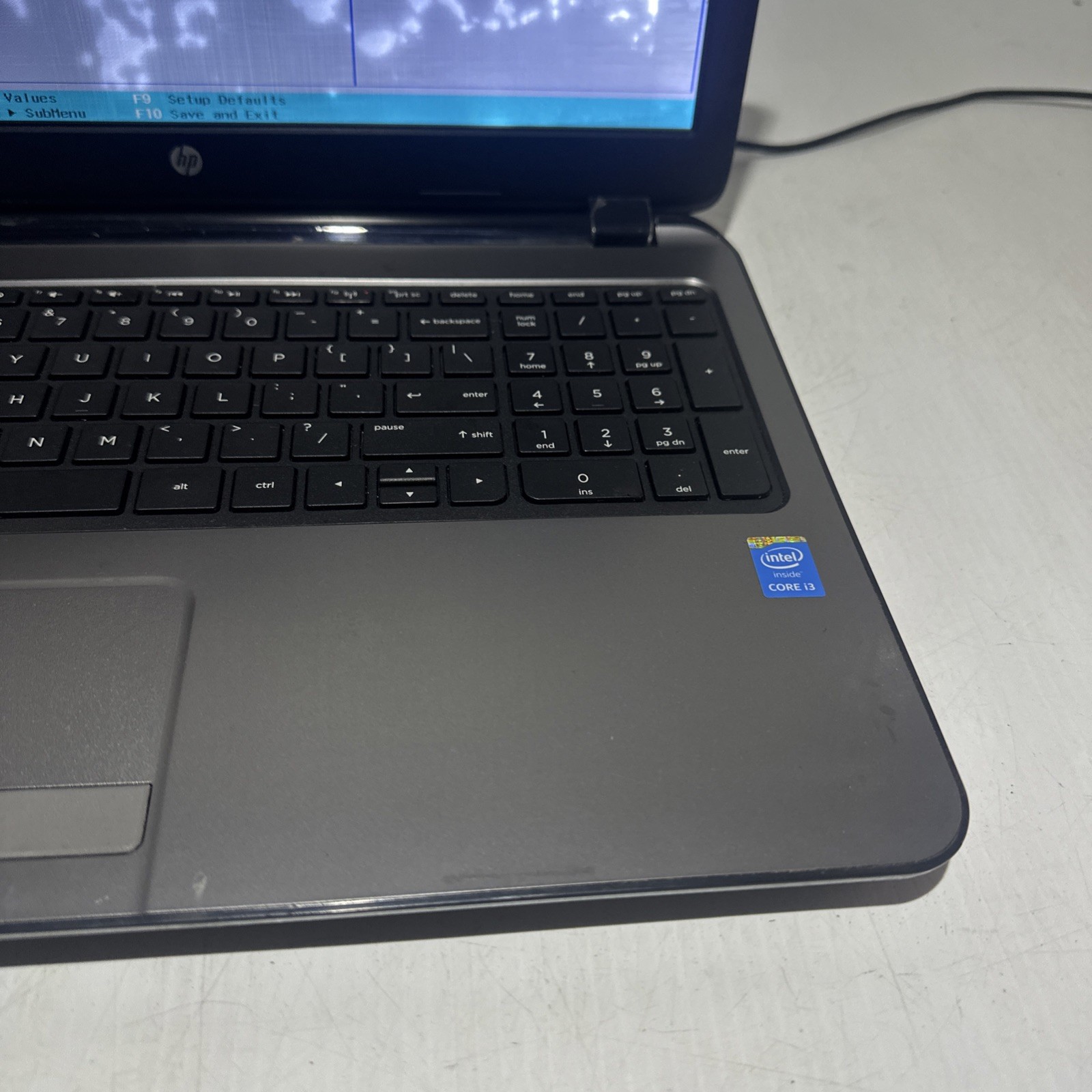 Hp 250 G3 Notebook i3-4005u 4gb Ram No Drives Boots Bios Water DMG
