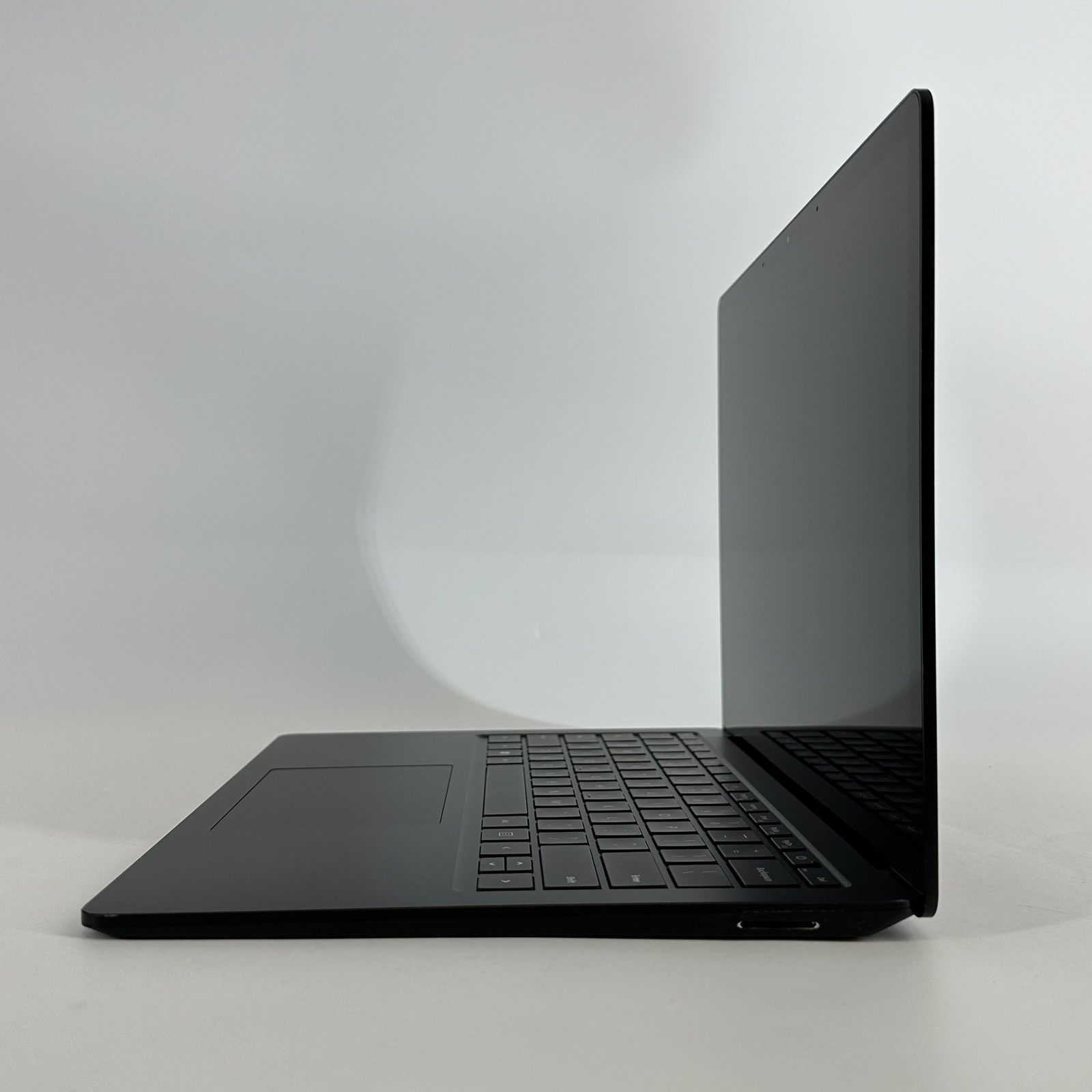 Microsoft Surface Laptop 4 13.5 Black 2K TOUCH 2.2 GHz Ryzen 5 4680U 16GB 256GB