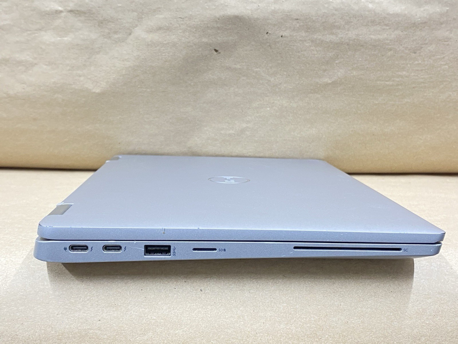Dell Latitude 5320 – 13″ 1920×1080 – i7-1185G7 – 16GB – 256GB SSD – Win 11 Pro