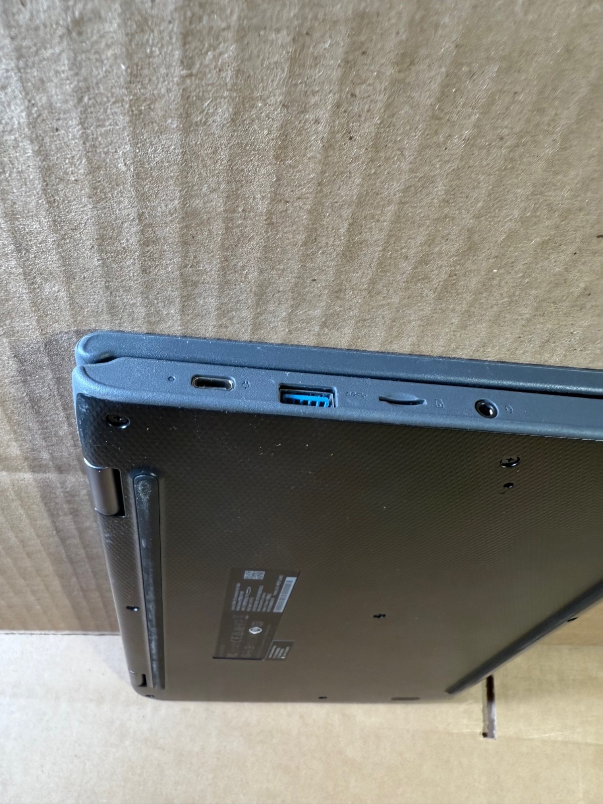 Lenovo 300e Chromebook Intel Celeron 1.8GB SSD 4GB RAM (No Charger Included) #AW