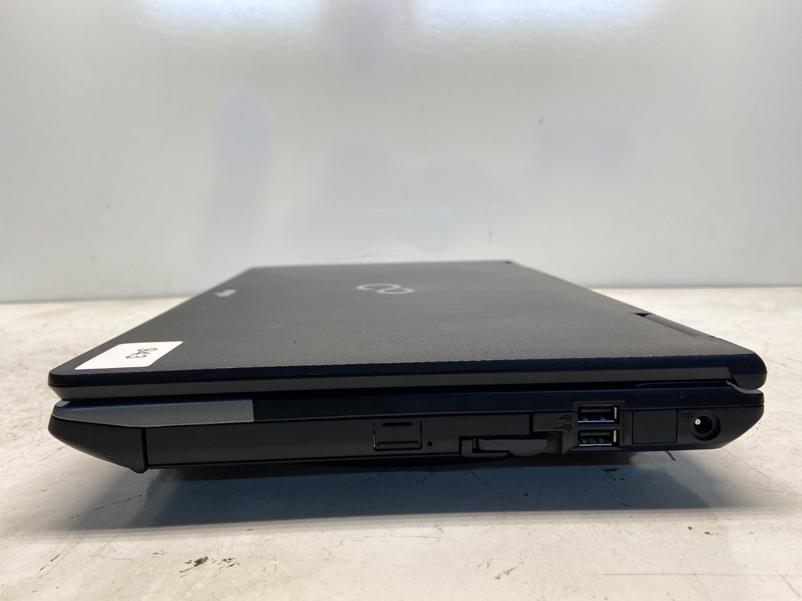 Fujitsu LifeBook E752 Intel i5-3320M 2.6GHz 4 GB NO HDD