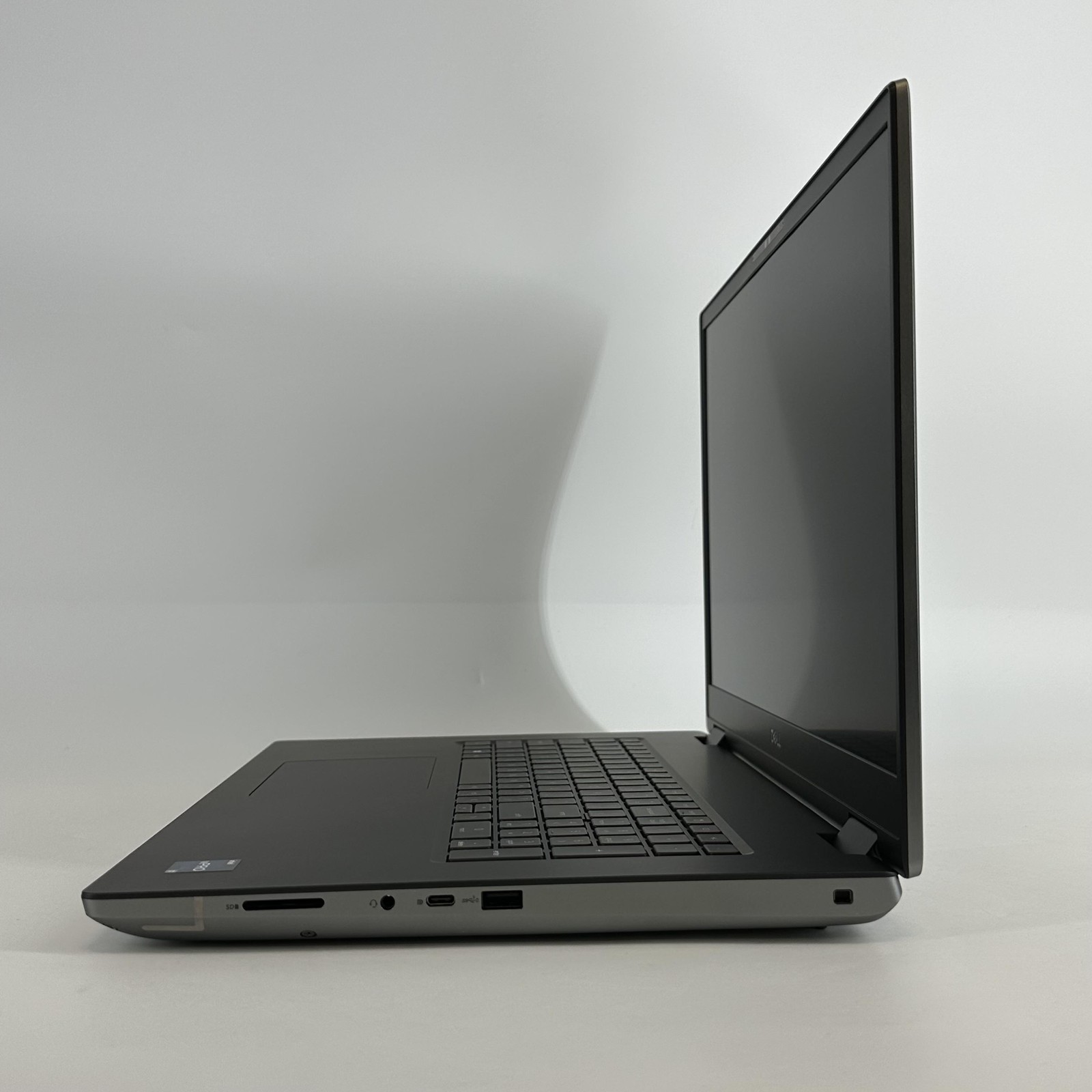 Dell Precision 7780 17.3 FHD 2.1 GHz i7-13850HX 32GB 512GB SSD RTX 1000 Ada