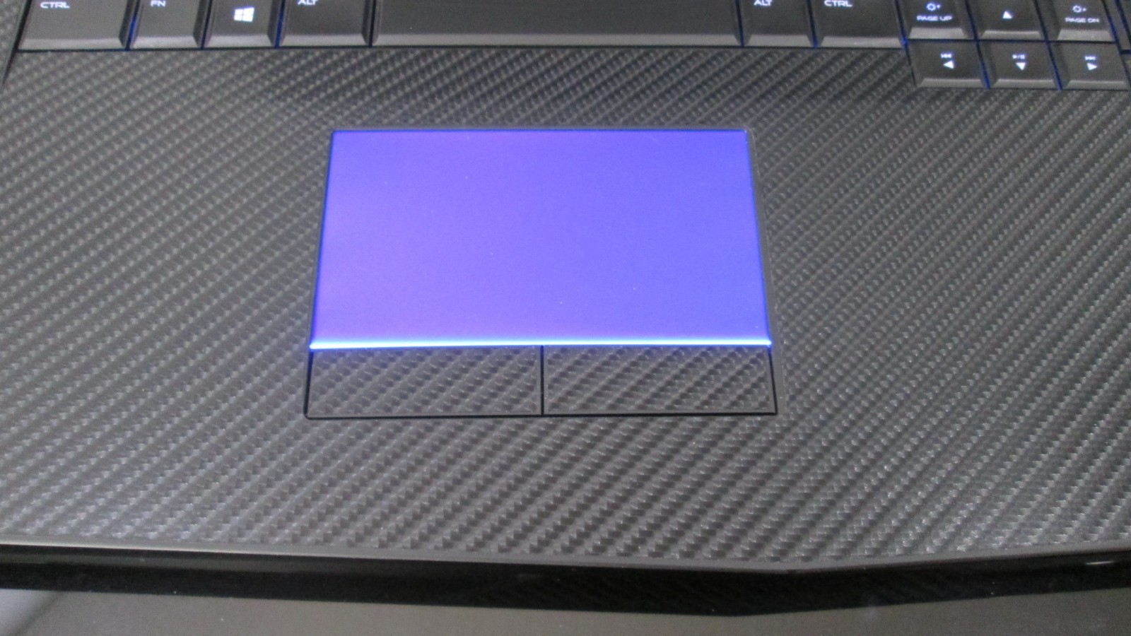 Alienware 17 R3 i7-4930MX CPU/GTX 1070 GPU/32GB RAM/1TB SSD+Adapter & Box WORKS!