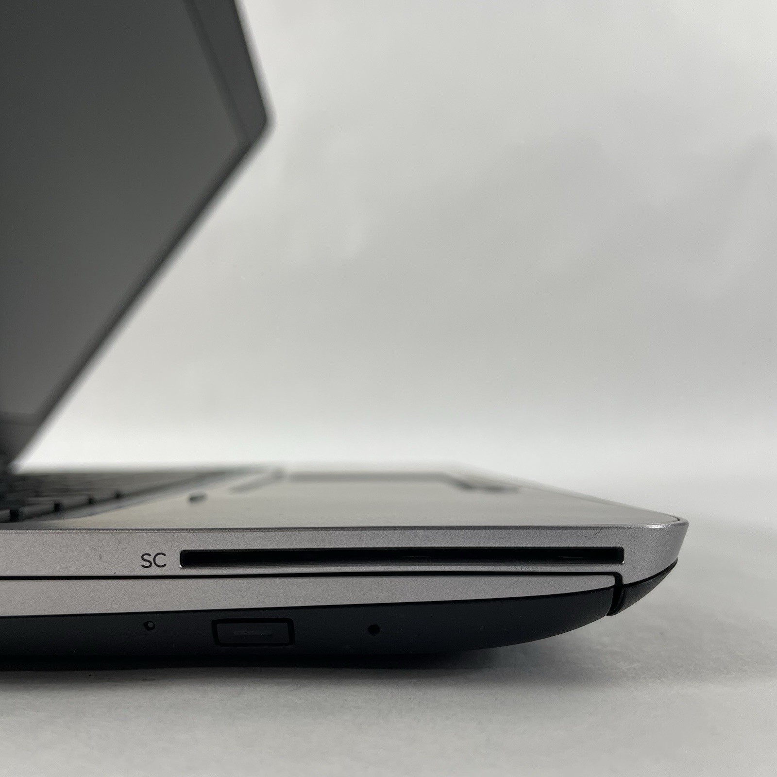 HP ProBook 650 G2 15.6″ i5-6200U 2.30 GHz 8 GB RAM No SSD/OS/AC/Battery