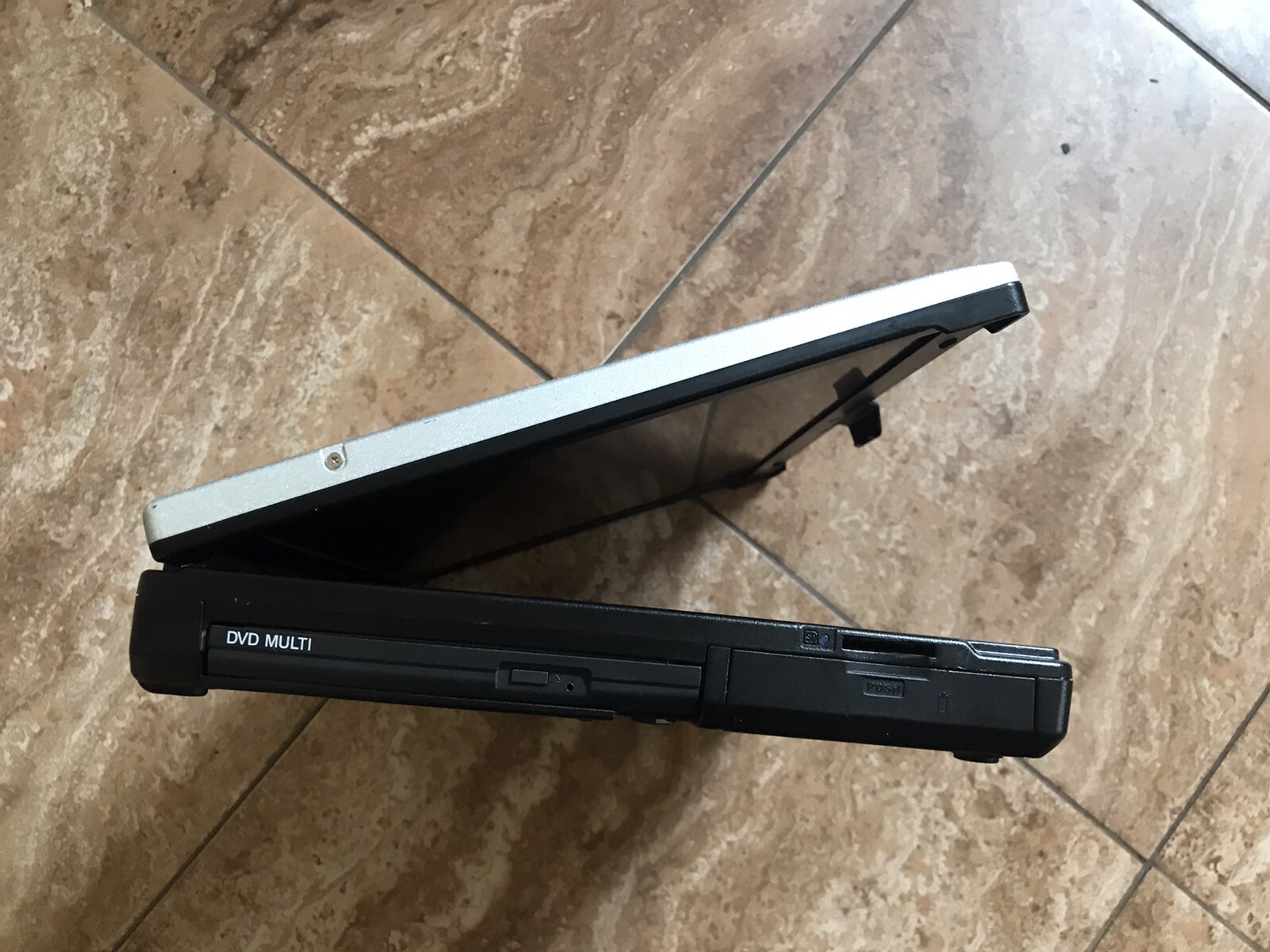 Panasonic CF-52 MK3 ATI @2.50GHz✔️NEW 8GB✔️NEW 2TBSSHD✔.WIN10PRO64BIT✔