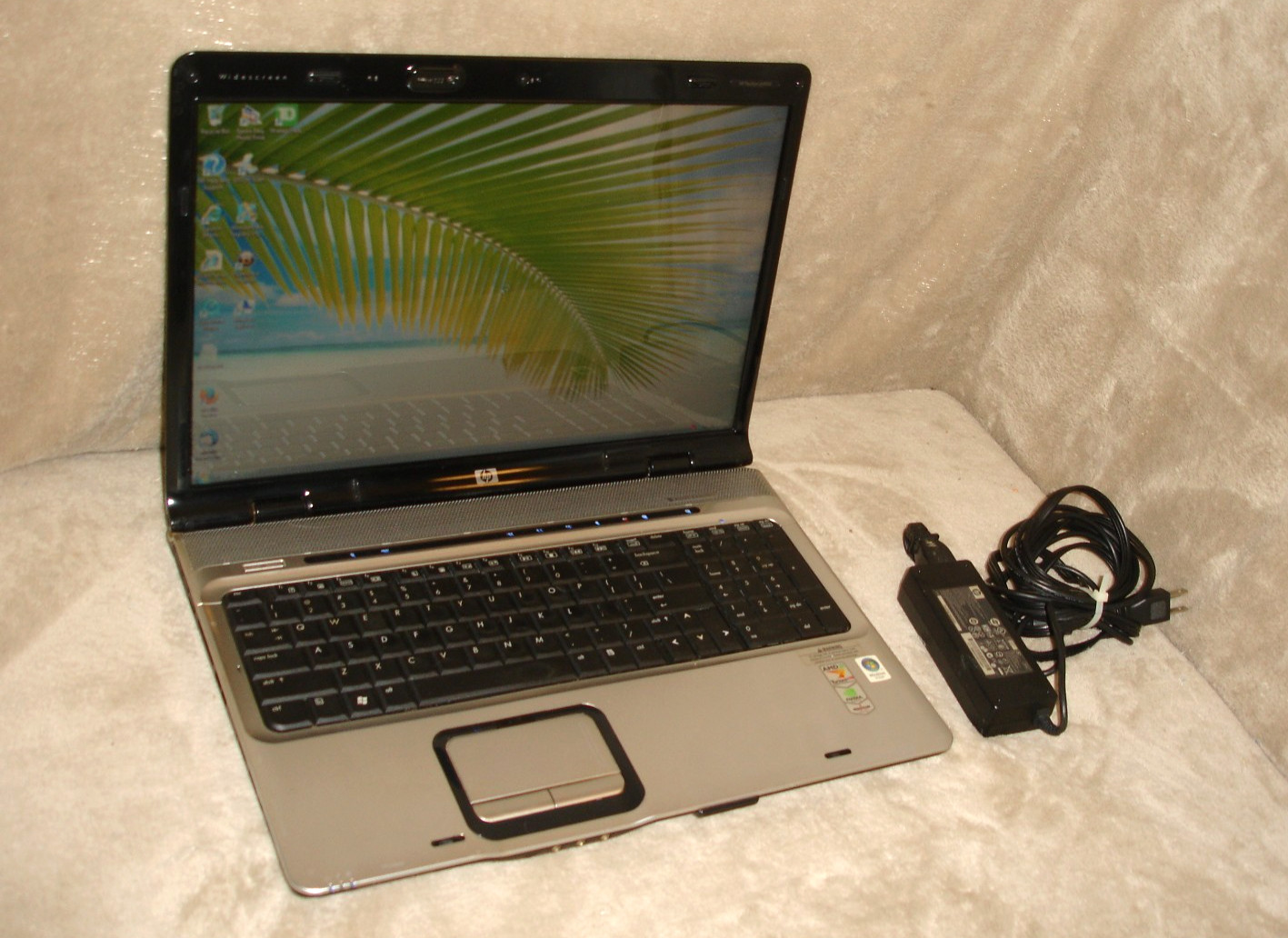HP Pavilion DV9500 Laptop AMD Turion 64 X2 120 GB HD 2GB RAM Vista AC Adapter