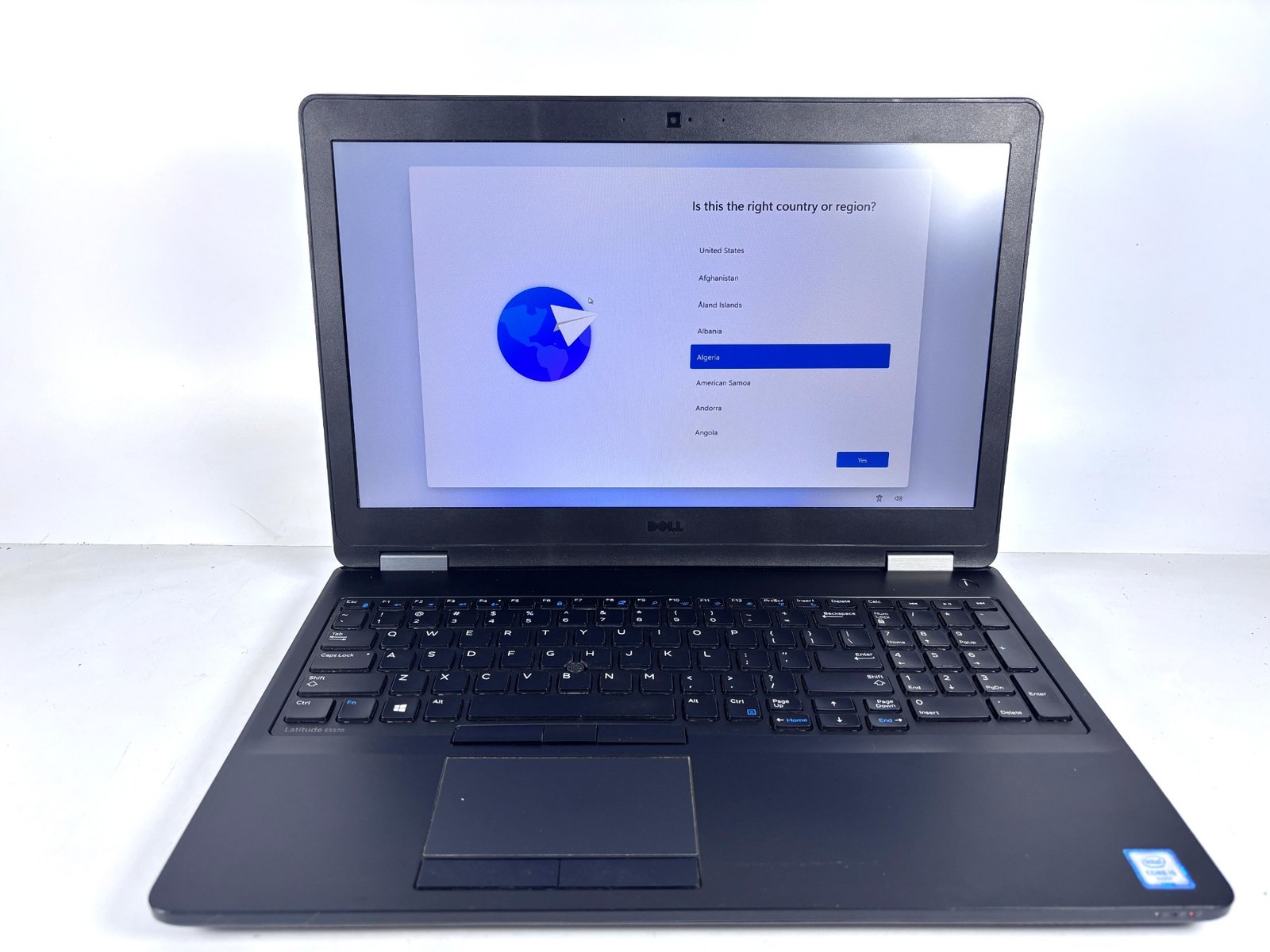 Dell Latitude E5570 – 15.6″ FHD, 2.6GHz i5, 8GB RAM, 256GB SSD, Windows 11 Pro