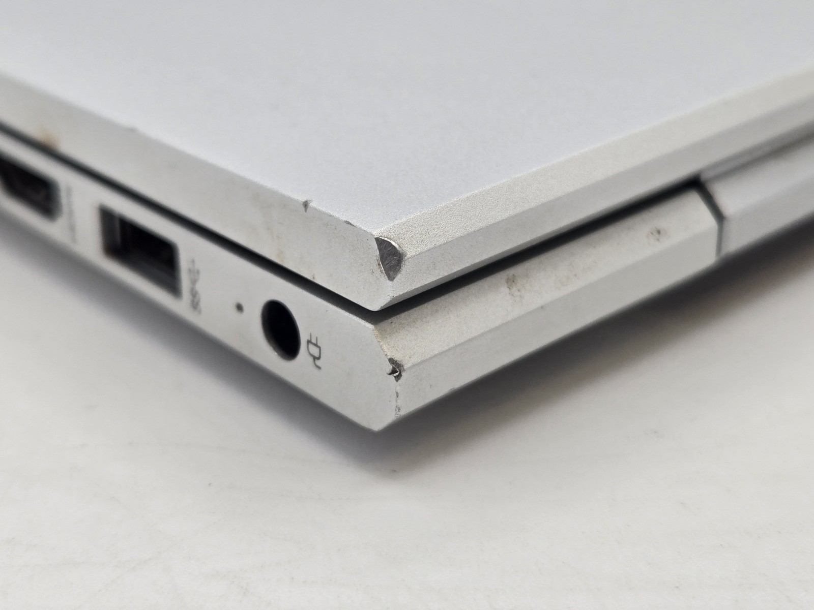 HP EliteBook 855 G7 15″ FHD Touch RYZEN 7 PRO 4750U 512GB SSD 16GB W11P Backlit