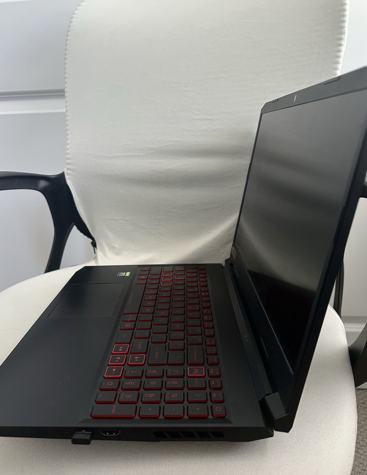 Acer Nitro 5 AN515-57-79TD Gaming Laptop + FREE Mouse and Backlit Keyboard