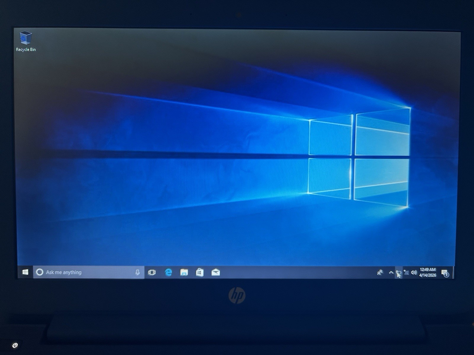 HP Stream Laptop Celeron N3050, 2 GB RAM 14″ Micro-edge HD Windows 10 Home