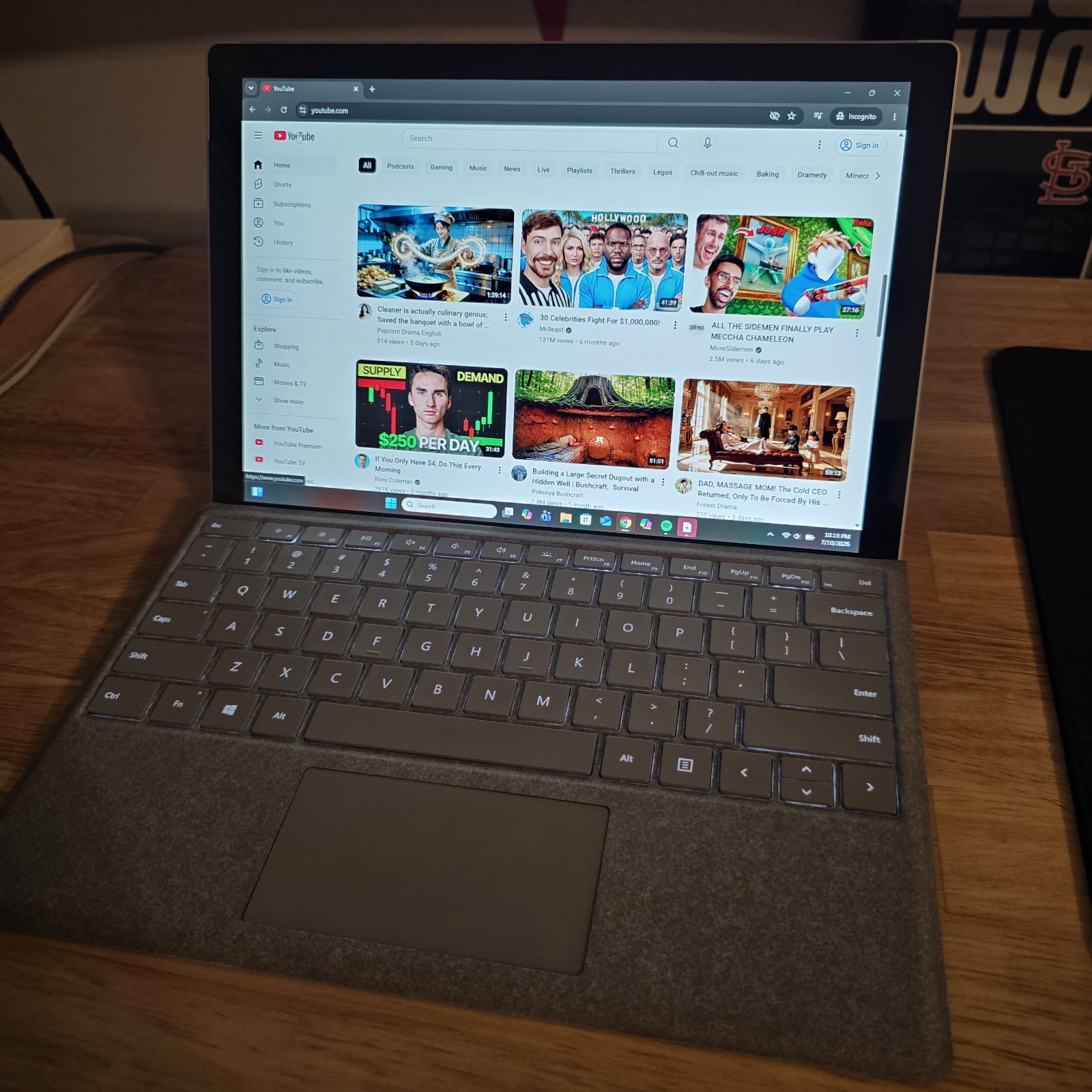 Microsoft Surface Pro 6 i5-8250U 8GB RAM 256GB SSD Type Cover Charger Case