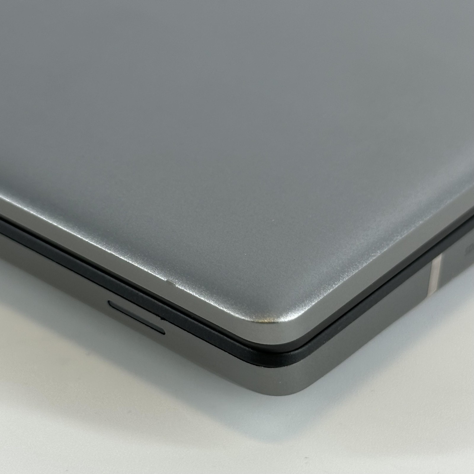 Dell Precision 7780 17.3 FHD 2.1 GHz i7-13850HX 32GB 512GB SSD RTX 1000 Ada