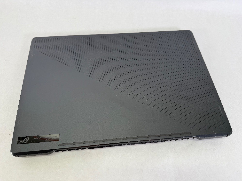 Asus ROG Zephyrus G15 (2021) Gaming Laptop