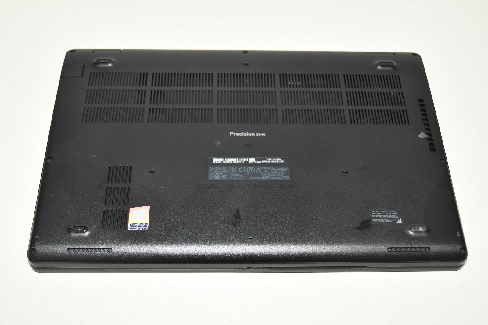 ^ Dell Precision 3540 15.6″ FHD i7-8665U 1.9GHz 16GB Ram 256GB SSD W11 #X7270