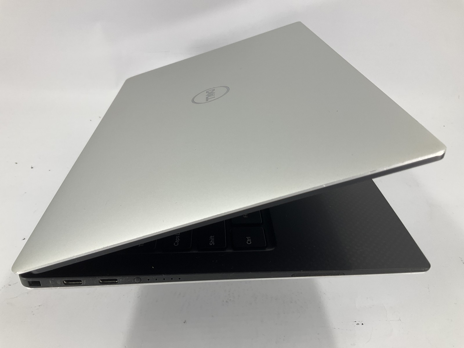 Dell XPS 13 7390 13.3″ Core i5-10210U 256GB 8GB B Win 11 Pro