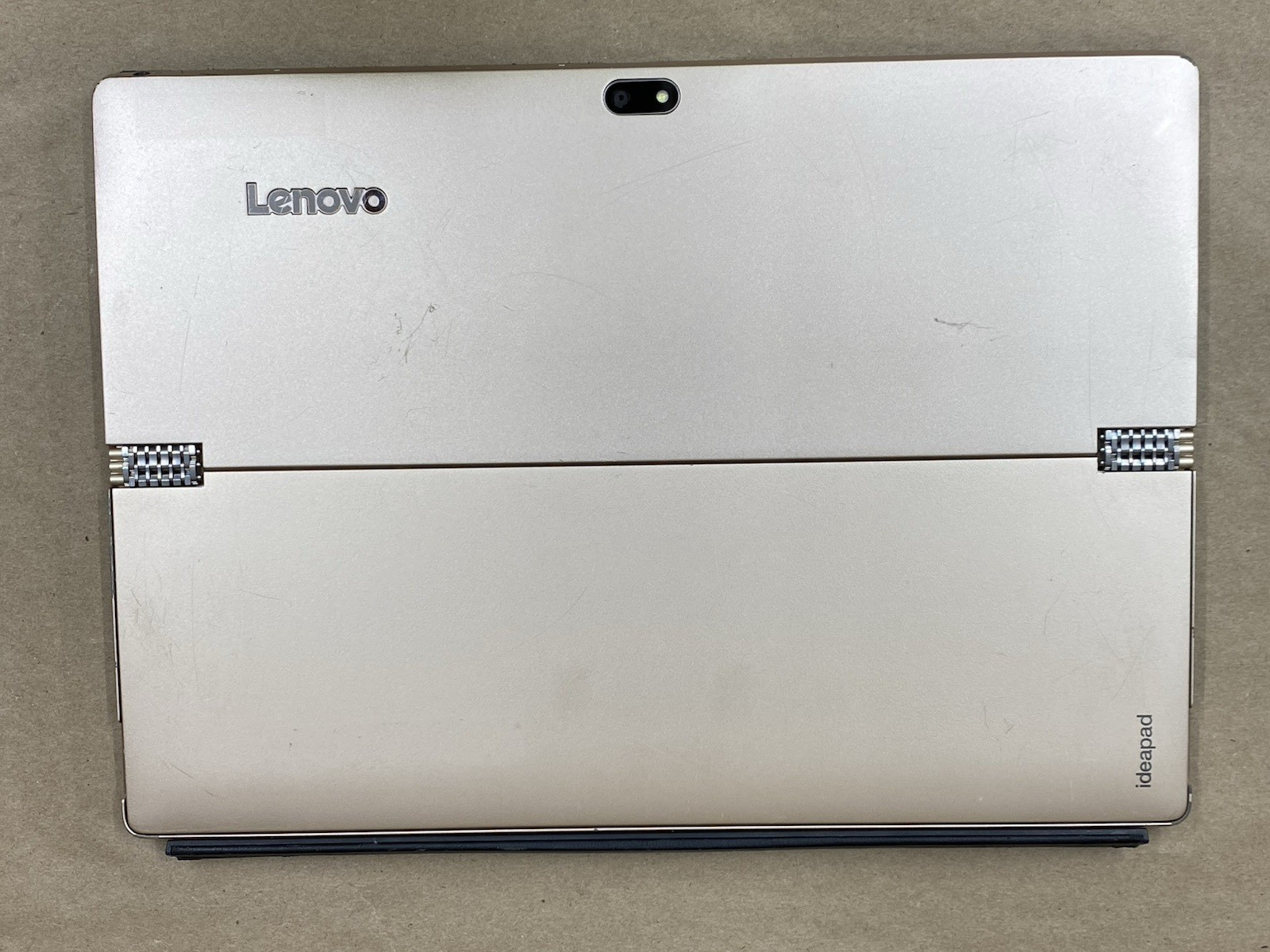 Lenovo 80QL – 12″ 2160*1440 – m5-6Y54 – 4GB – 128GB SSD – Win 10 Pro