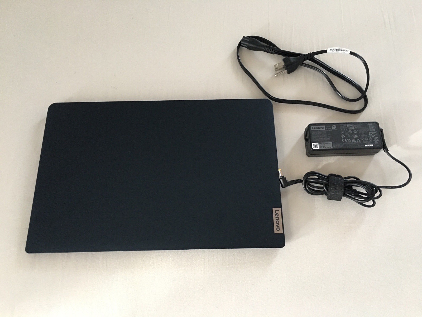 Lenovo IdeaPad 1 15.6” Full HD Touchscreen Laptop 82VG00TYUS Abyss Blue 8Gb 256