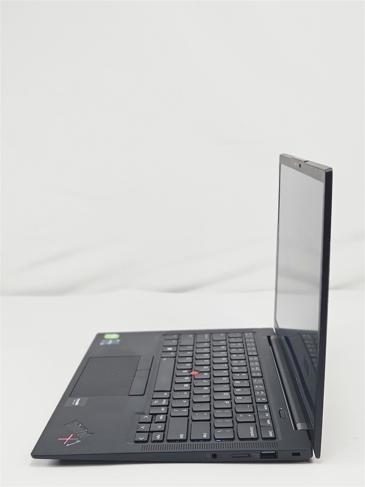 Lenovo X1 Carbon Gen 10 512GB SSD HDMI Wi-Fi 6E i7-1265U 16GB