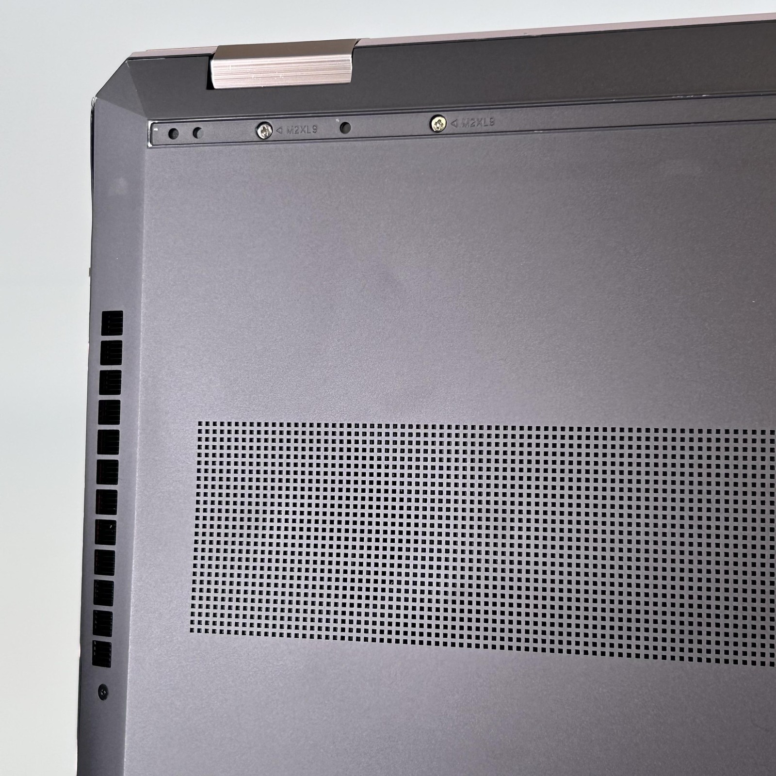 HP Spectre 15 x360 4K TOUCH i7-8565U 1.80GHz 16GB 1TB SSD MX150 – Bad Battery