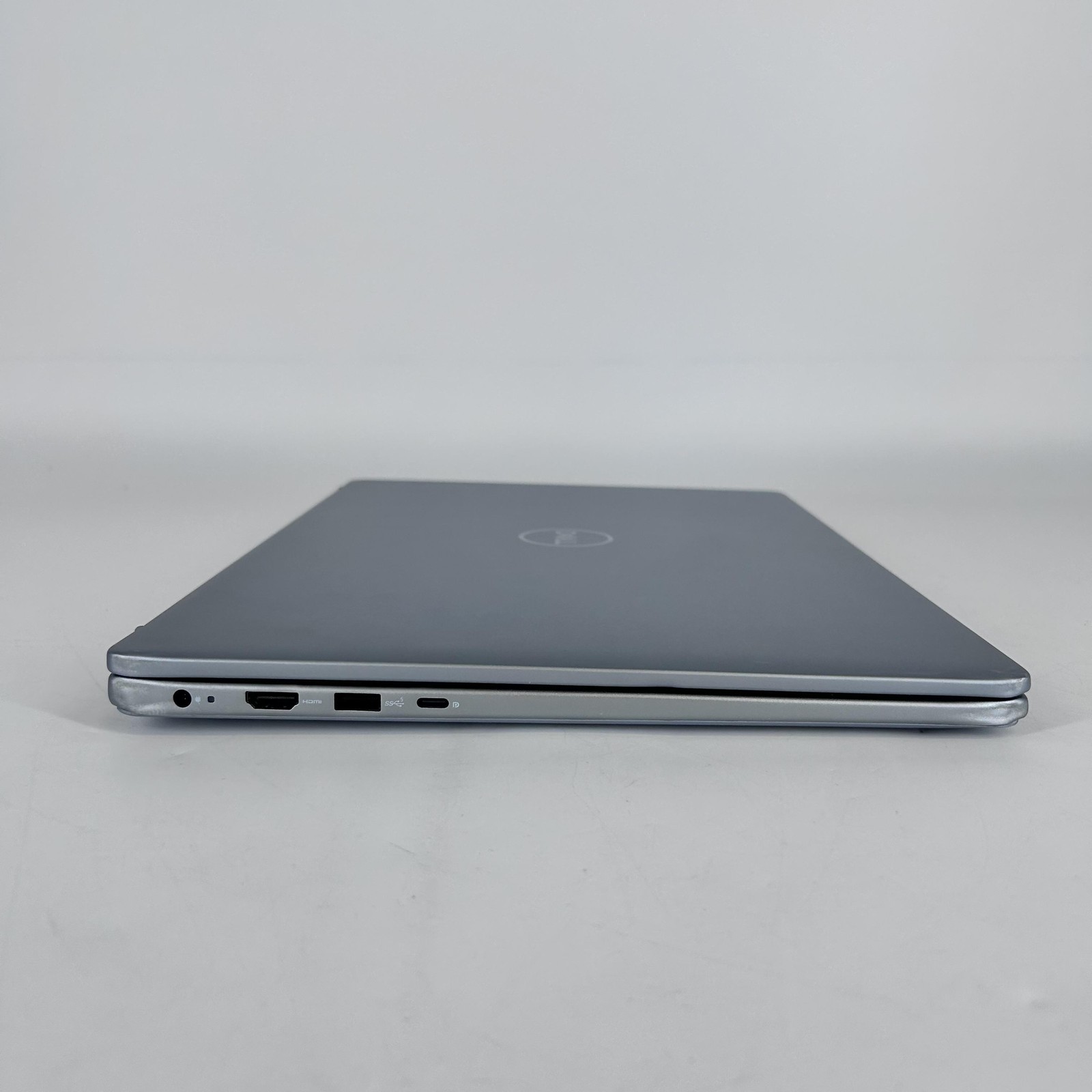 Dell Inspiron 5645 16 FHD+ 3.3 GHz Ryzen 7 8840U 16GB 1TB SSD One Bad USB-C Port