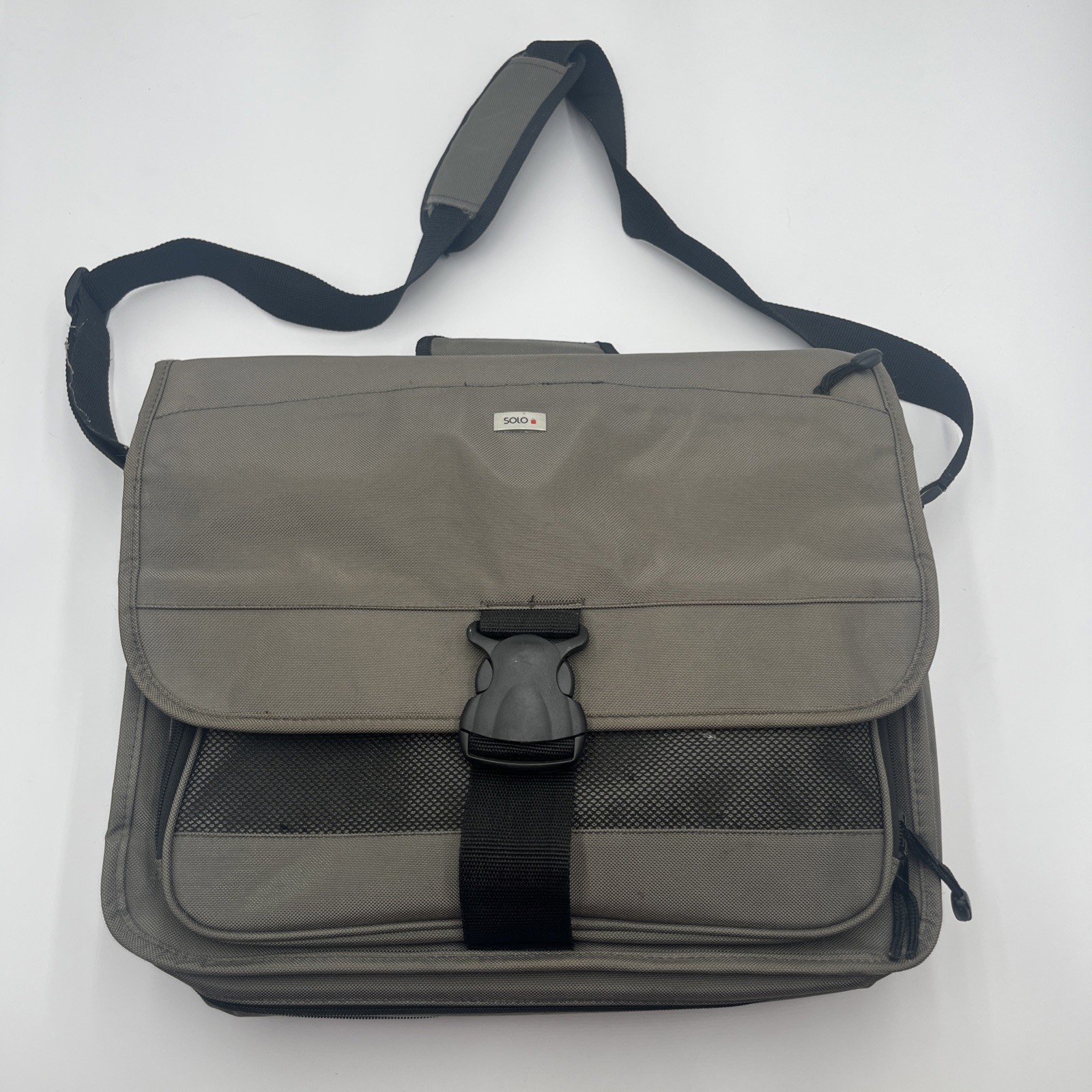 Laptop Gateway SA1 M Series DVD-RW With Solo Laptop Case *FOR PARTS READ*