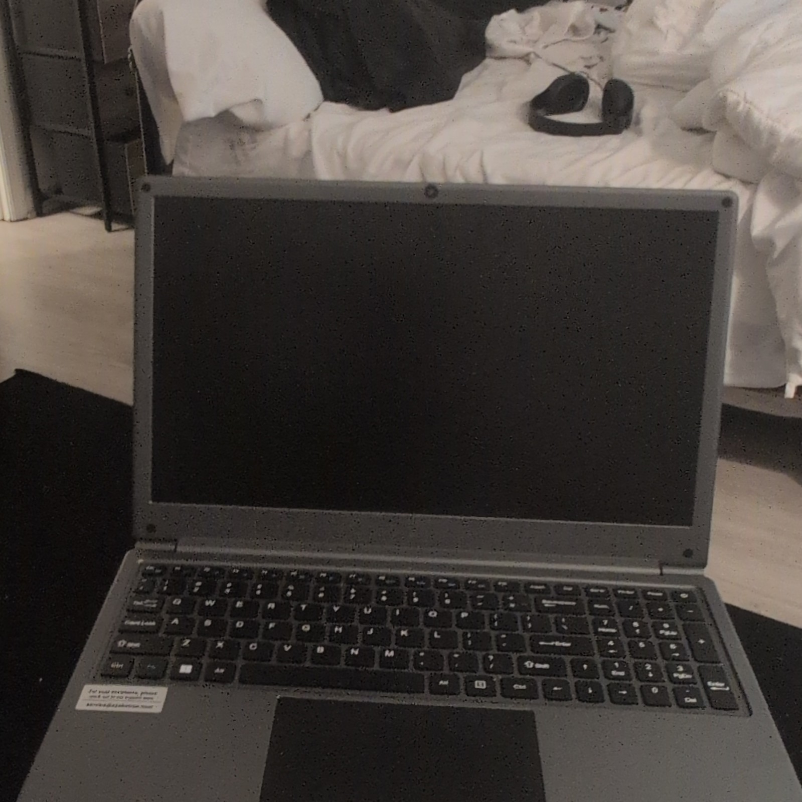 Exilapsire 16in FHD Laptop AMD A9-9400 8GB 256GB SSD Win 11 Pro Silver