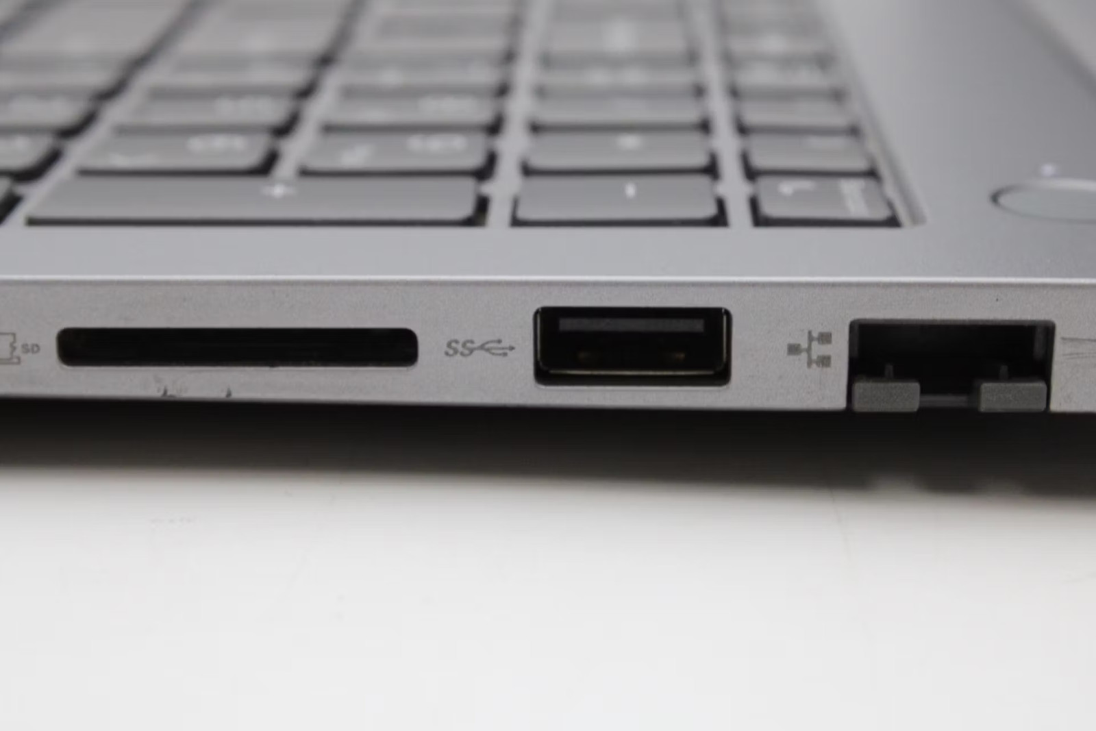 Lenovo ThinkBook 16 G6 IRL 16″ i5-1335U, 256GB NVMe, 16GB RAM
