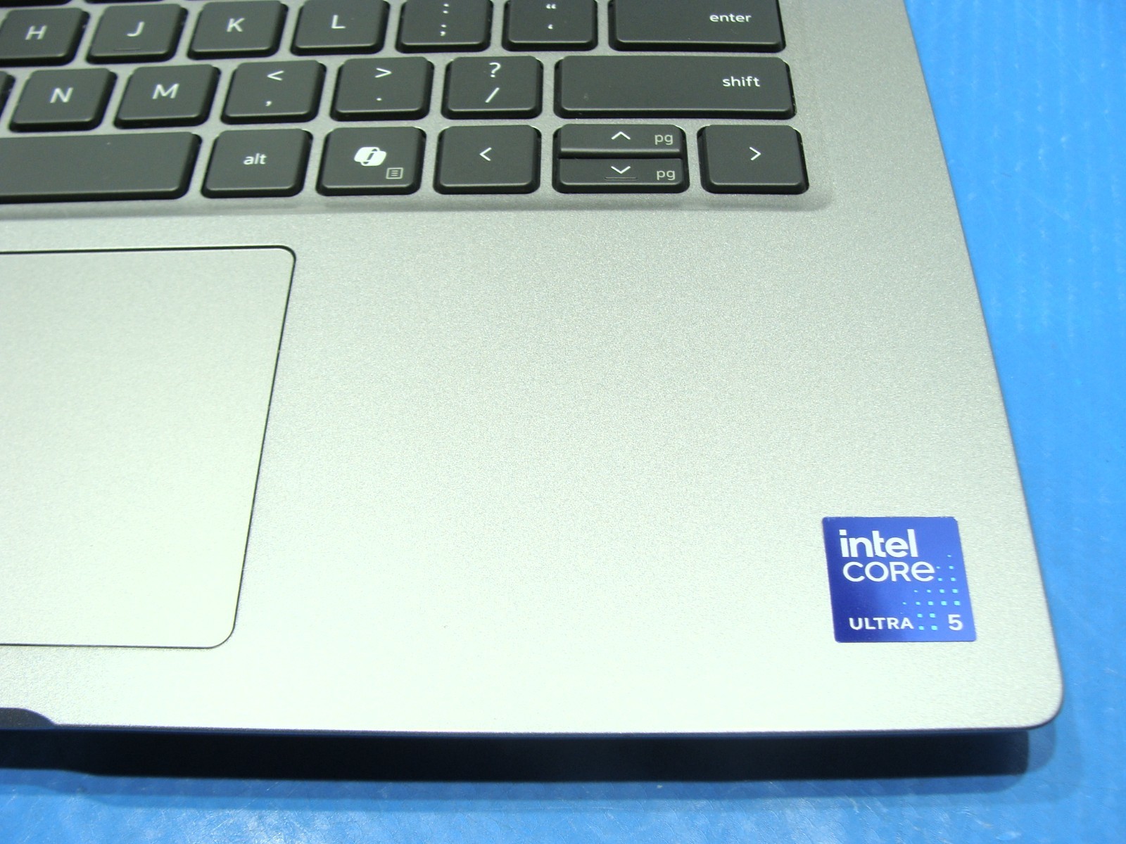 Dell Latitude 5450 14” FHD core Ultra 5 125U 3.6GHz 16GB 256GB Windows 11 Pro