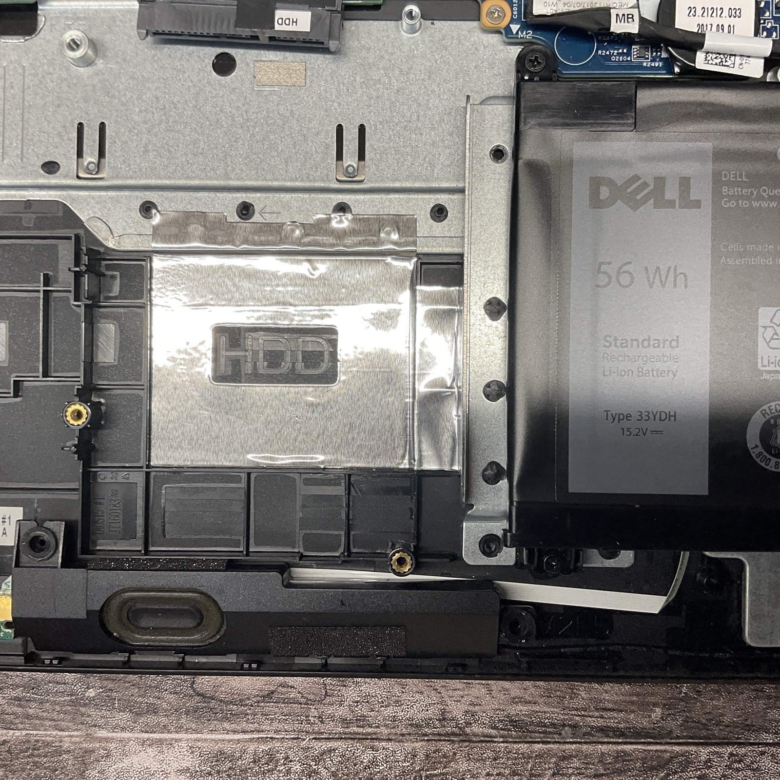 Dell Latitude 3580 / No POST / Broken Screen / No RAM / No SSD / C5